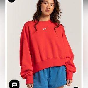 NIKE Sportswear Womens Oversized Crop Crewneck Sweatshirt